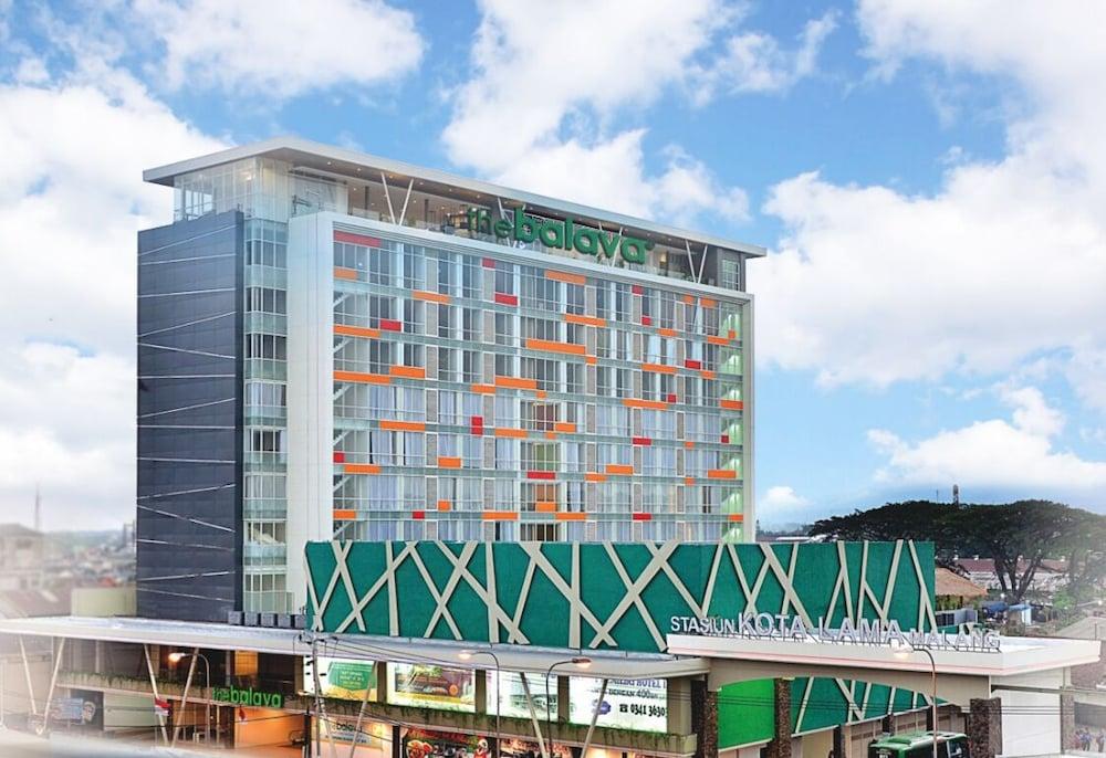 Ascent Premiere Hotel And Convention Malang Exteriör bild